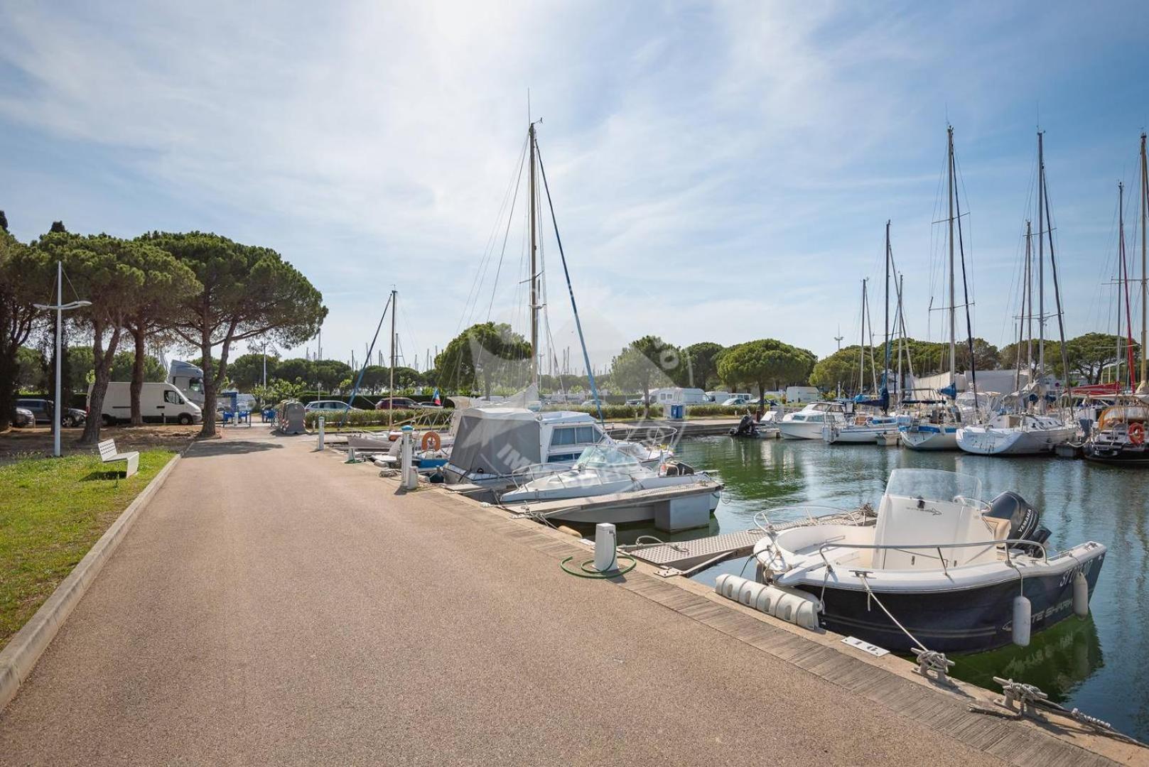 As9557 - Studio Vue Sur La Mer Avec Parking Prive Proche Centre Ville Le Grau-du-Roi Zewnętrze zdjęcie